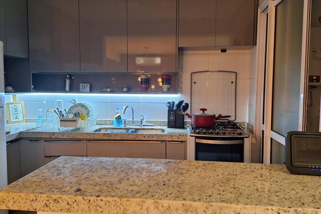 Apartamento Maravilhoso, Riviera, 3 Quartos, Modulo 8, Ar Condicionado, Piscina Aquecida, Servico De !!!! Riviera de Sao Lourenco